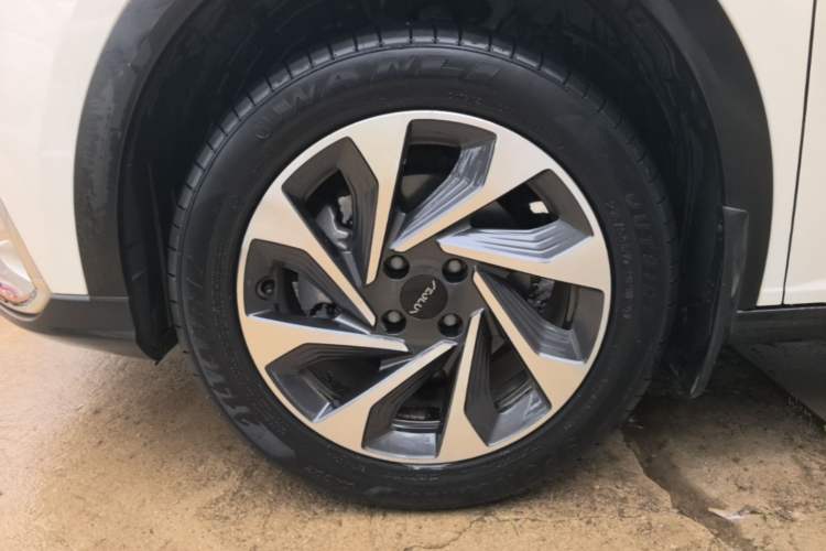 Used Dongfeng Aeolus Yixuan GS 2021 230T Automatic Star-Chasing Edition Left Front Wheel Hub