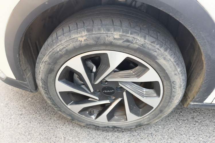 Used Dongfeng Aeolus Yixuan GS 2021 230T Automatic Star-Chasing Edition Left Front Wheel Hub