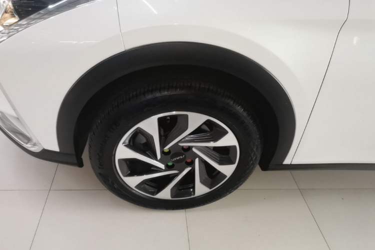 Used Dongfeng Aeolus Yixuan GS 2021 230T Automatic Star-Chasing Edition Left Front Wheel Hub