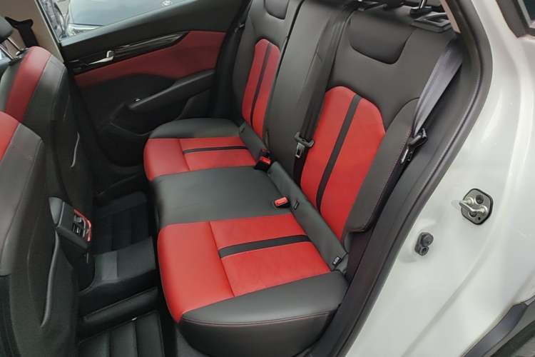 Used Dongfeng Aeolus Yixuan GS 2021 230T Automatic Star-Chasing Edition Left Rear Seat