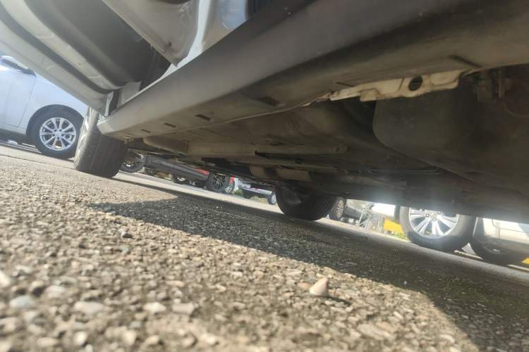 Used Dongfeng Aeolus Yixuan GS 2021 230T Automatic Star-Chasing Edition Left Side Sill
