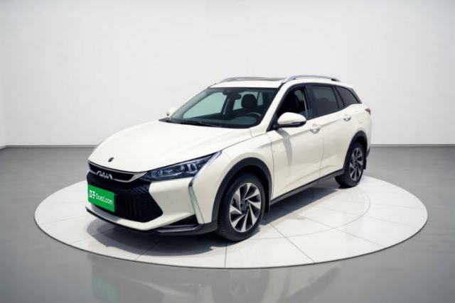 Ojetý Dongfeng Aeolus Yixuan GS 2021 230T Automatic Star-Chasing Edition