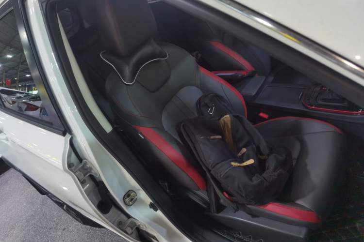 Used Dongfeng Aeolus Yixuan GS 2021 230T Automatic Star-Chasing Edition Right Front Seat