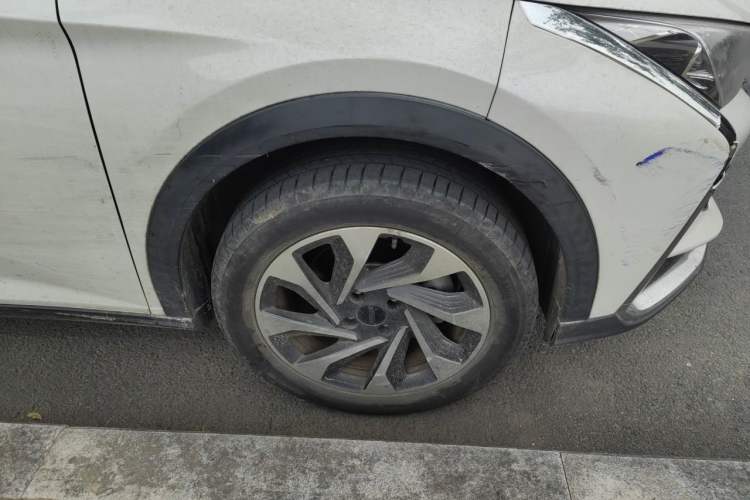Used Dongfeng Aeolus Yixuan GS 2021 230T Automatic Star-Chasing Edition Right Front Wheel Hub