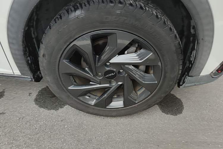 Used Dongfeng Aeolus Yixuan GS 2021 230T Automatic Star-Chasing Edition Right Front Wheel Hub
