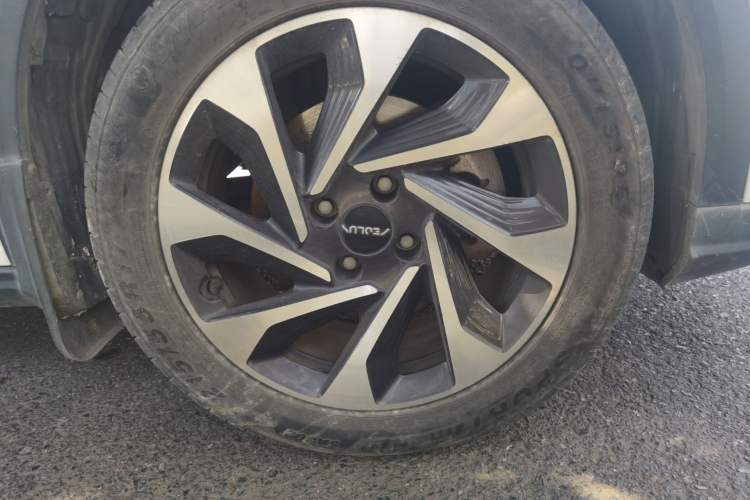 Used Dongfeng Aeolus Yixuan GS 2021 230T Automatic Chasing the Moon Edition Right Front Wheel Hub