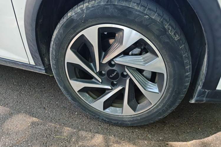 Used Dongfeng Aeolus Yixuan GS 2021 230T Automatic Star-Chasing Edition Right Front Wheel Hub