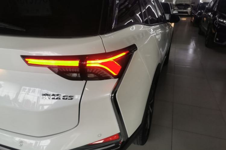 Used Dongfeng Aeolus Yixuan GS 2021 230T Automatic Star-Chasing Edition Right Rear Taillight