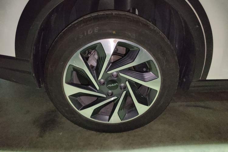 Used Dongfeng Aeolus Yixuan GS 2021 230T Automatic Star-Chasing Edition Right Rear Wheel Hub