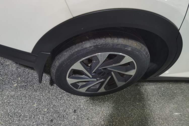 Used Dongfeng Aeolus Yixuan GS 2021 230T Automatic Star-Chasing Edition Right Rear Wheel Hub