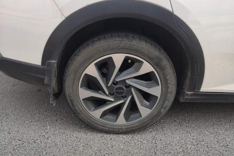 Used Dongfeng Aeolus Yixuan GS 2021 230T Automatic Star-Chasing Edition Right Rear Wheel Hub