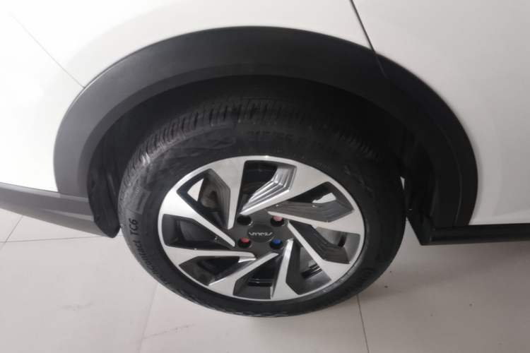 Used Dongfeng Aeolus Yixuan GS 2021 230T Automatic Star-Chasing Edition Right Rear Wheel Hub
