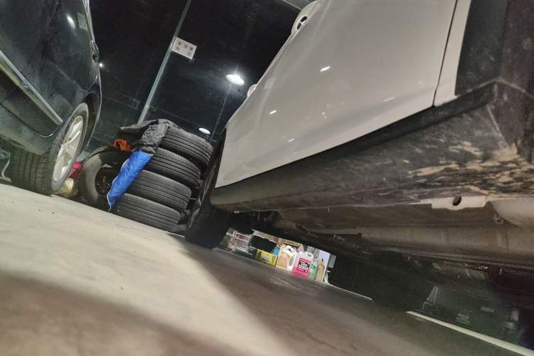 Used Dongfeng Aeolus Yixuan GS 2021 230T Automatic Star-Chasing Edition Right Side Sill