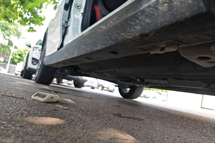 Used Dongfeng Aeolus Yixuan GS 2021 230T Automatic Star-Chasing Edition Right Side Sill