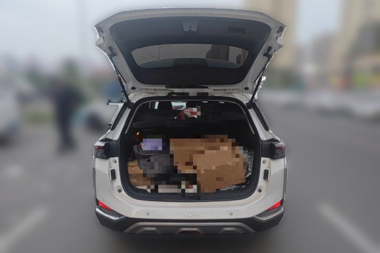 Used Dongfeng Aeolus Yixuan GS 2021 230T Automatic Star-Chasing Edition Trunk