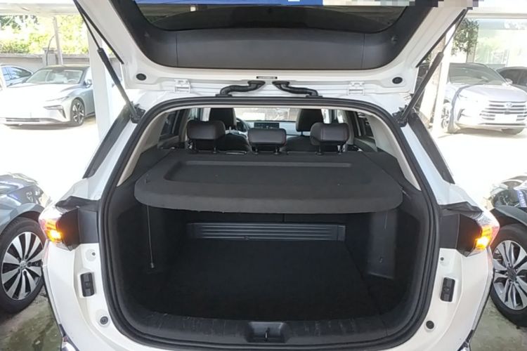 Used Dongfeng Aeolus Yixuan GS 2021 230T Automatic Star-Chasing Edition Trunk