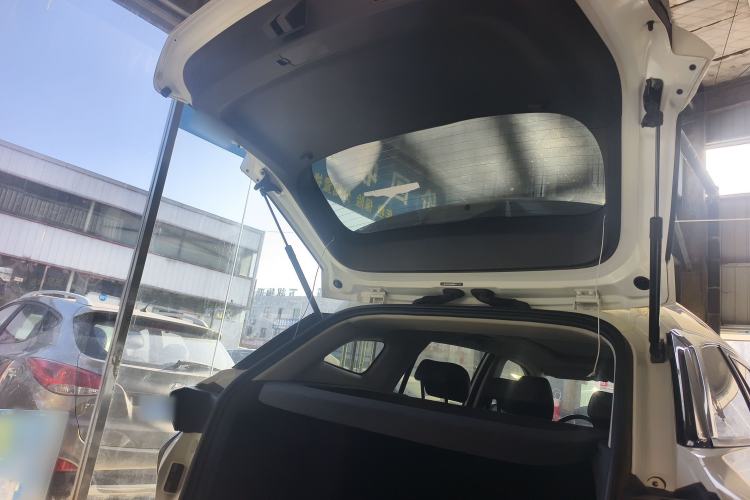 Used Dongfeng Aeolus Yixuan GS 2021 230T Automatic Star-Chasing Edition Trunk