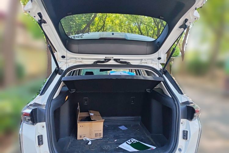 Used Dongfeng Aeolus Yixuan GS 2021 230T Automatic Star-Chasing Edition Trunk