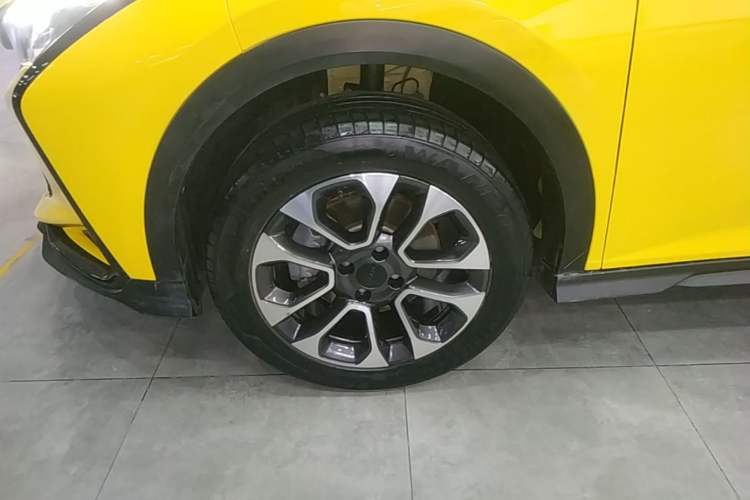 Used Dongfeng Aeolus Yixuan GS 2021 230T Automatic Zuiyao Wushu Edition Left Front Wheel Hub