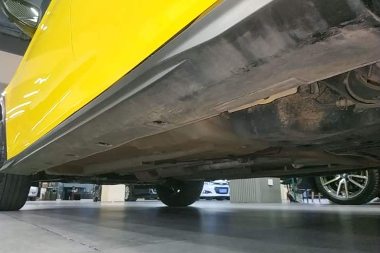 Used Dongfeng Aeolus Yixuan GS 2021 230T Automatic Zuiyao Wushu Edition Left Side Sill