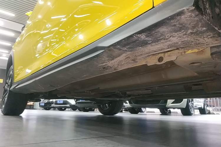 Used Dongfeng Aeolus Yixuan GS 2021 230T Automatic Zuiyao Wushu Edition Right Side Sill
