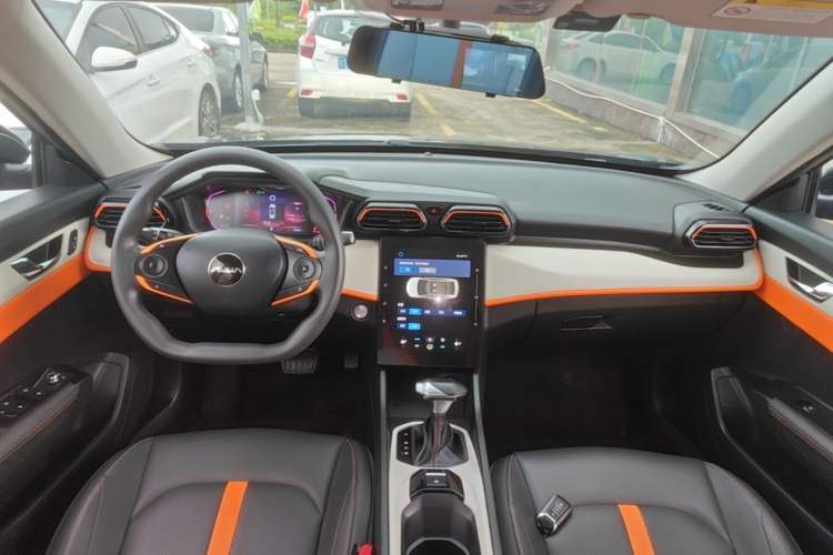 Used Dongfeng Aeolus Yixuan GS 2023 Mach Edition 1.5L Automatic Wealth Creation Version Center Console
