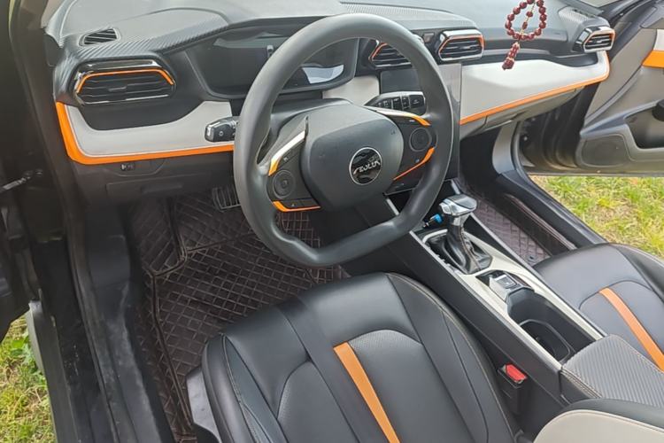 Used Dongfeng Aeolus Yixuan GS 2023 Mach Edition 1.5L Automatic Wealth Creation Version Center Console