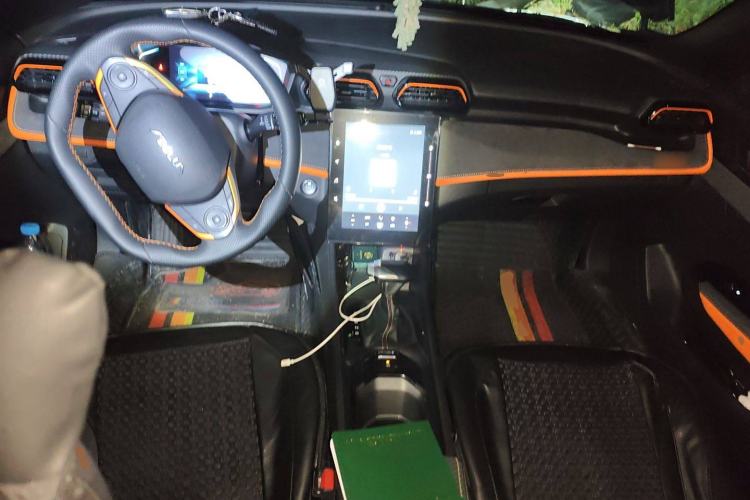 Used Dongfeng Aeolus Yixuan GS 2023 Mach Edition 1.5T Automatic LeKu Version Center Console