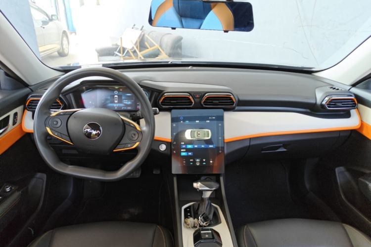 Used Dongfeng Aeolus Yixuan GS 2023 Mach Edition 1.5L Automatic Wealth Creation Version Center Console