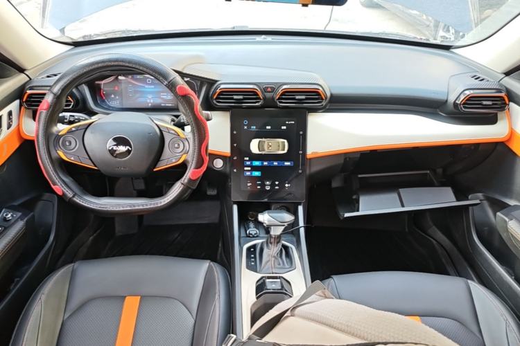 Used Dongfeng Aeolus Yixuan GS 2023 Mach Edition 1.5L Automatic Wealth Creation Version Center Console