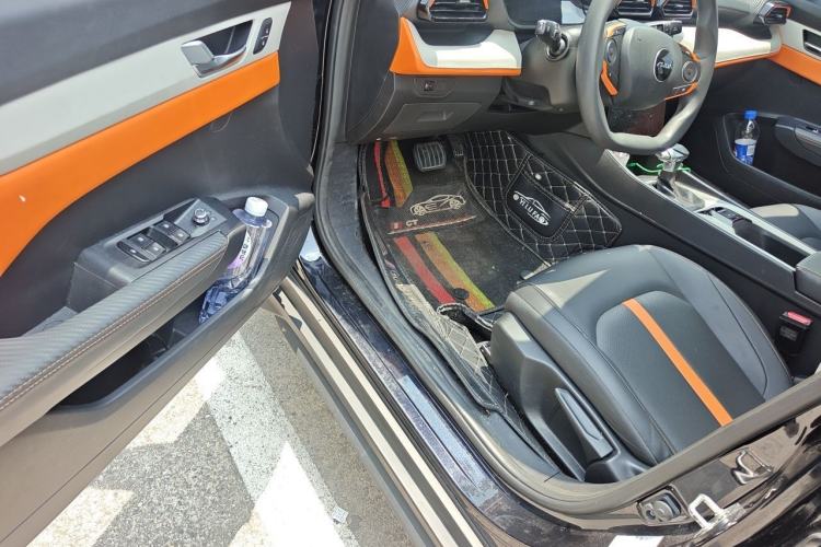 Used Dongfeng Aeolus Yixuan GS 2023 Mach Edition 1.5L Automatic Wealth Creation Version Driver Seat