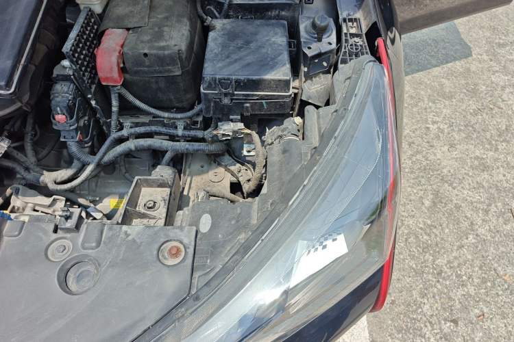 Used Dongfeng Aeolus Yixuan GS 2023 Mach Edition 1.5L Automatic Wealth Creation Version Engine Bay Left