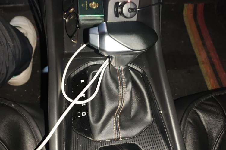 Used Dongfeng Aeolus Yixuan GS 2023 Mach Edition 1.5T Automatic LeKu Version Gear Lever