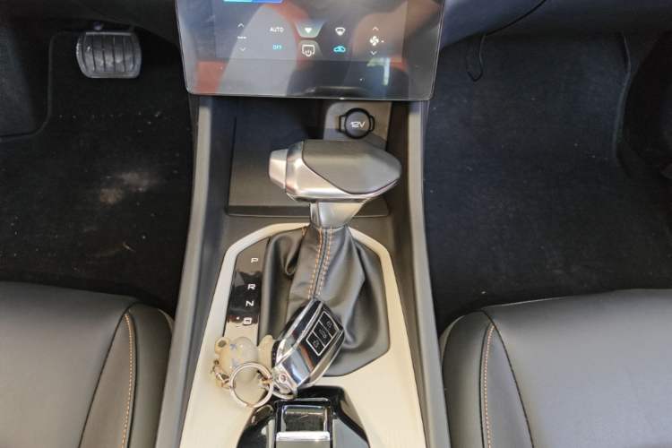 Used Dongfeng Aeolus Yixuan GS 2023 Mach Edition 1.5L Automatic Wealth Creation Version Gear Lever