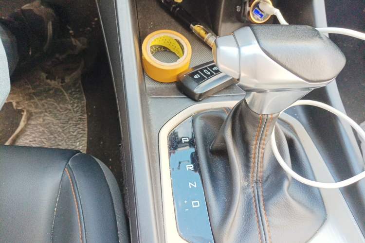 Used Dongfeng Aeolus Yixuan GS 2023 Mach Edition 1.5L Automatic Wealth Creation Version Gear Lever