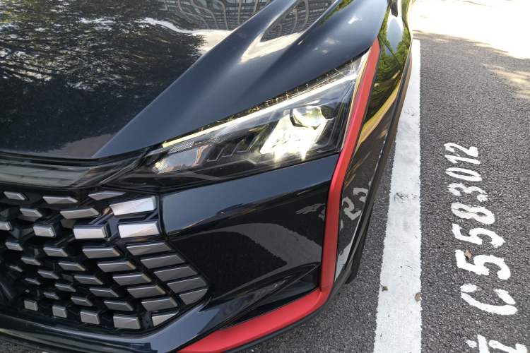 Used Dongfeng Aeolus Yixuan GS 2023 Mach Edition 1.5L Automatic Wealth Creation Version Left Front Headlight