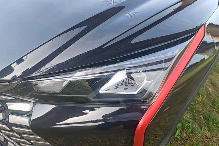 Used Dongfeng Aeolus Yixuan GS 2023 Mach Edition 1.5L Automatic Wealth Creation Version Left Front Headlight