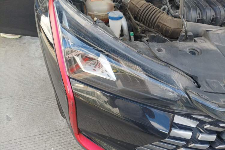 Used Dongfeng Aeolus Yixuan GS 2023 Mach Edition 1.5L Automatic Wealth Creation Version Right Front Headlight