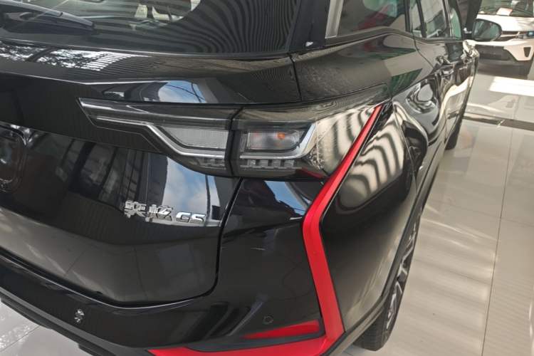 Used Dongfeng Aeolus Yixuan GS 2023 Mach Edition 1.5L Automatic Wealth Creation Version Right Rear Taillight