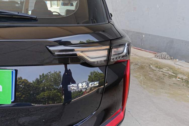 Used Dongfeng Aeolus Yixuan GS 2023 Mach Edition 1.5L Automatic Wealth Creation Version Right Rear Taillight