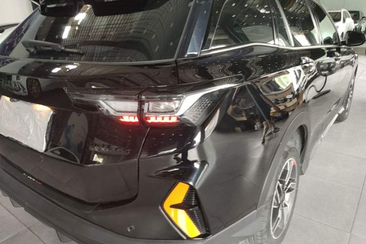Used Dongfeng Aeolus Yixuan GS 2023 Mach Edition 1.5T Automatic LeKu Version Right Rear Taillight
