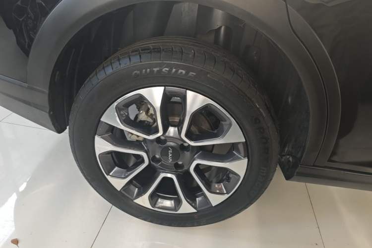 Used Dongfeng Aeolus Yixuan GS 2023 Mach Edition 1.5L Automatic Wealth Creation Version Right Rear Wheel Hub