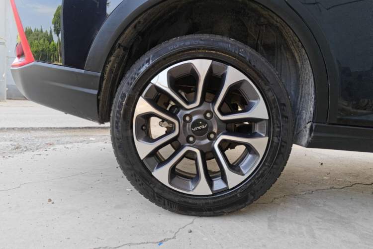 Used Dongfeng Aeolus Yixuan GS 2023 Mach Edition 1.5L Automatic Wealth Creation Version Right Rear Wheel Hub