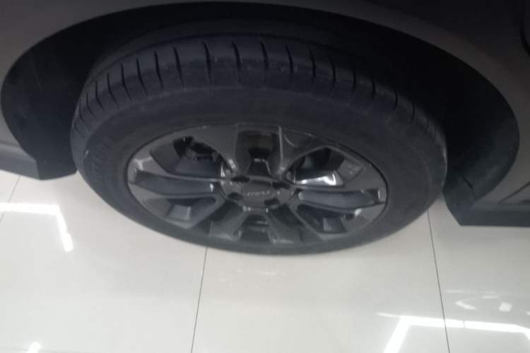 Used Dongfeng Aeolus Yixuan GS 2023 Mach Edition 1.5L Automatic Wealth Creation Version Right Rear Wheel Hub