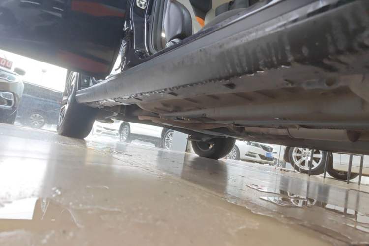 Used Dongfeng Aeolus Yixuan GS 2023 Mach Edition 1.5L Automatic Wealth Creation Version Right Side Sill