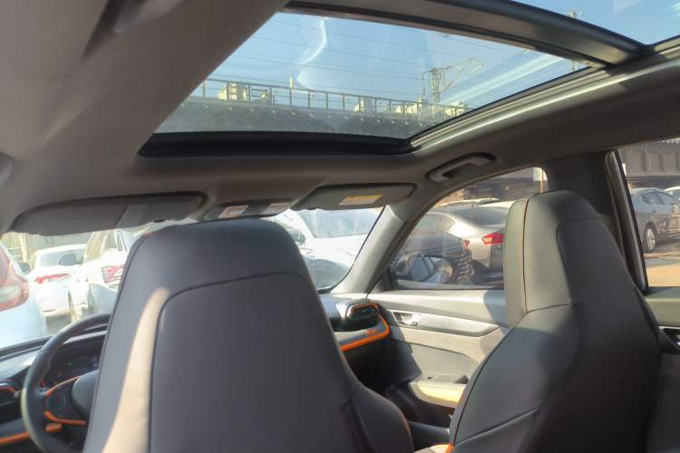 Used Dongfeng Aeolus Yixuan GS 2023 Mach Edition 1.5T Automatic LeKu Version Headliner