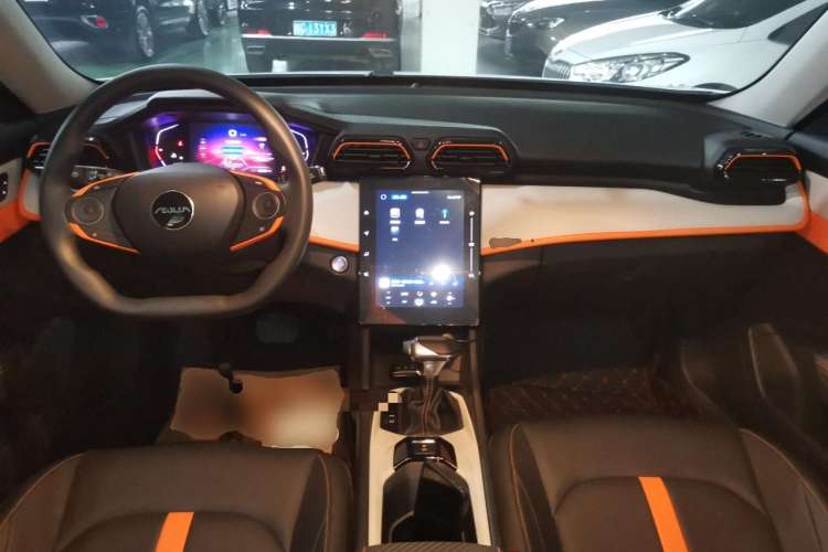 Used Dongfeng Aeolus Yixuan GS 2023 Mach Edition 1.5L Automatic Wealth Creation Version Center Console