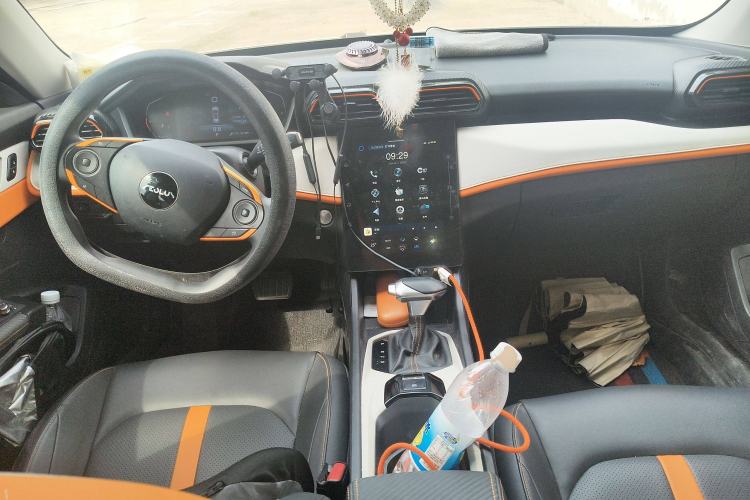 Used Dongfeng Aeolus Yixuan GS 2023 Mach Edition 1.5L Automatic Wealth Creation Version Center Console