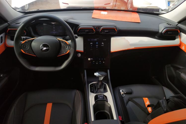 Used Dongfeng Aeolus Yixuan GS 2023 Mach Edition 1.5L Automatic Wealth Creation Version Center Console