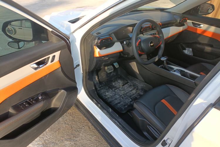 Used Dongfeng Aeolus Yixuan GS 2023 Mach Edition 1.5L Automatic Wealth Creation Version Driver Seat